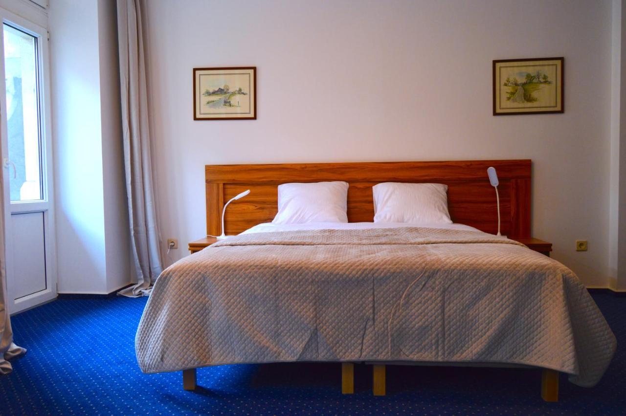 Apartamenty Next To Galeria كاتوفيتسه المظهر الخارجي الصورة